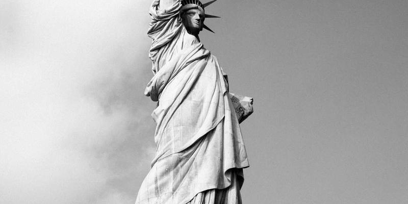 《原神》与提瓦特大陆：一个开放世界的奇幻史诗如何征服全球玩家